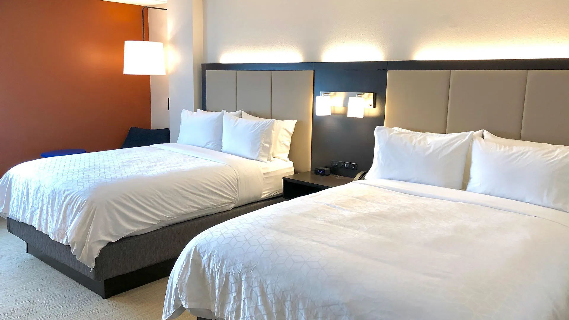 Holiday Inn Express Richmond - Midtown By Ihg Dumbarton Hotel